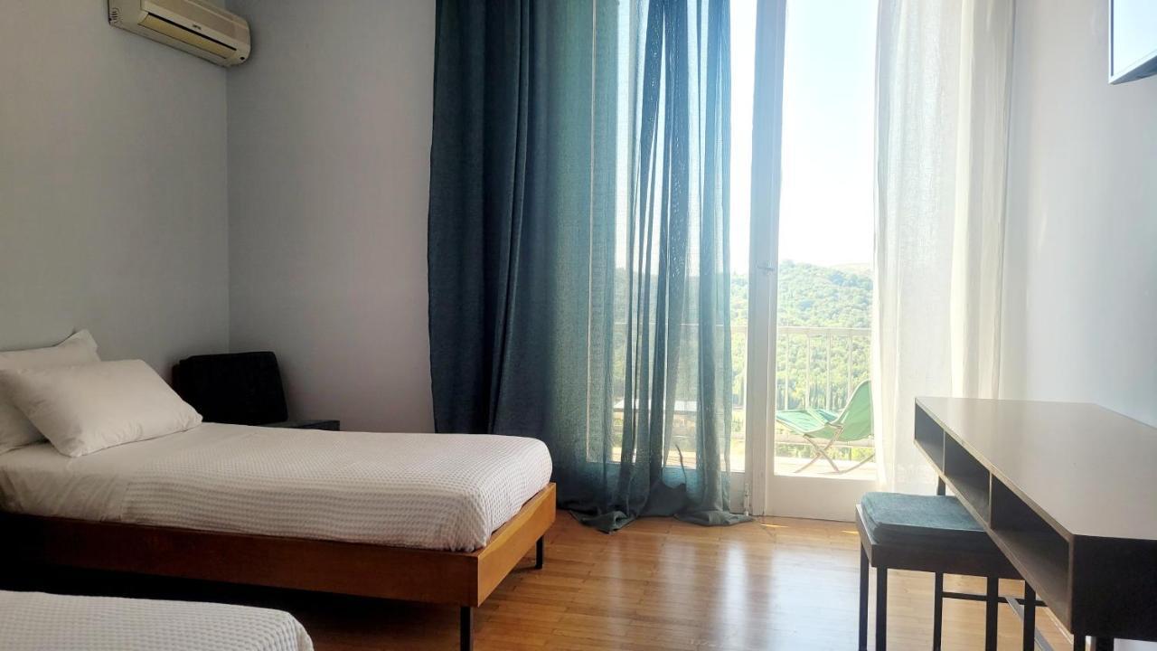 Theoxenia Hotel Андрицаина Екстериор снимка