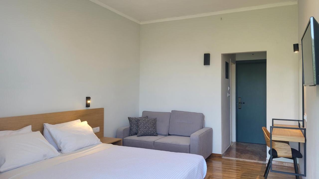 Theoxenia Hotel Андрицаина Екстериор снимка
